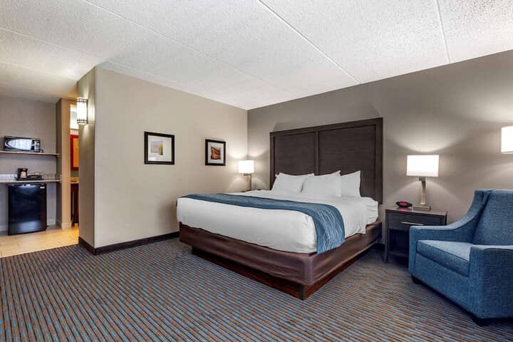 Room 5 of 33