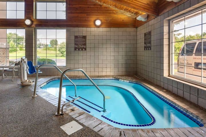 Pool 22 of 33